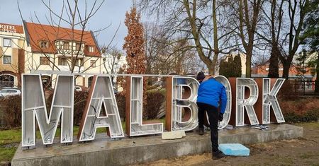Śmieją się z Malborka. Wszystko przez nową atrakcję