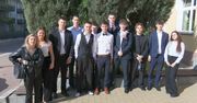 Matura 2026 z języka angielskiego w tarnobrzeskim "Rolniku". Maturzyści z uśmiechem na twarzy