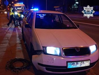 Radom: Przyszedł na odsiecz pijanemu bratu zatrzymanemu po pościgu