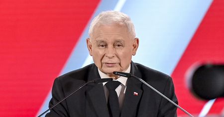 Zamawiali kebaby i pizze do domu Kaczyńskiego. Lokale dzwoniły z potwierdzeniem