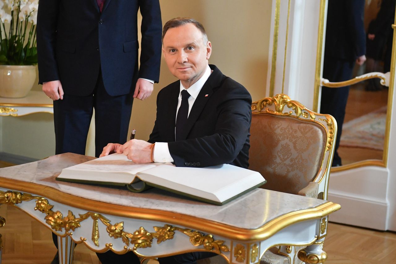 Podwyżka zasiłku dla bezrobotnych bez pięciu lat stażu pracy. Prezydent podpisał