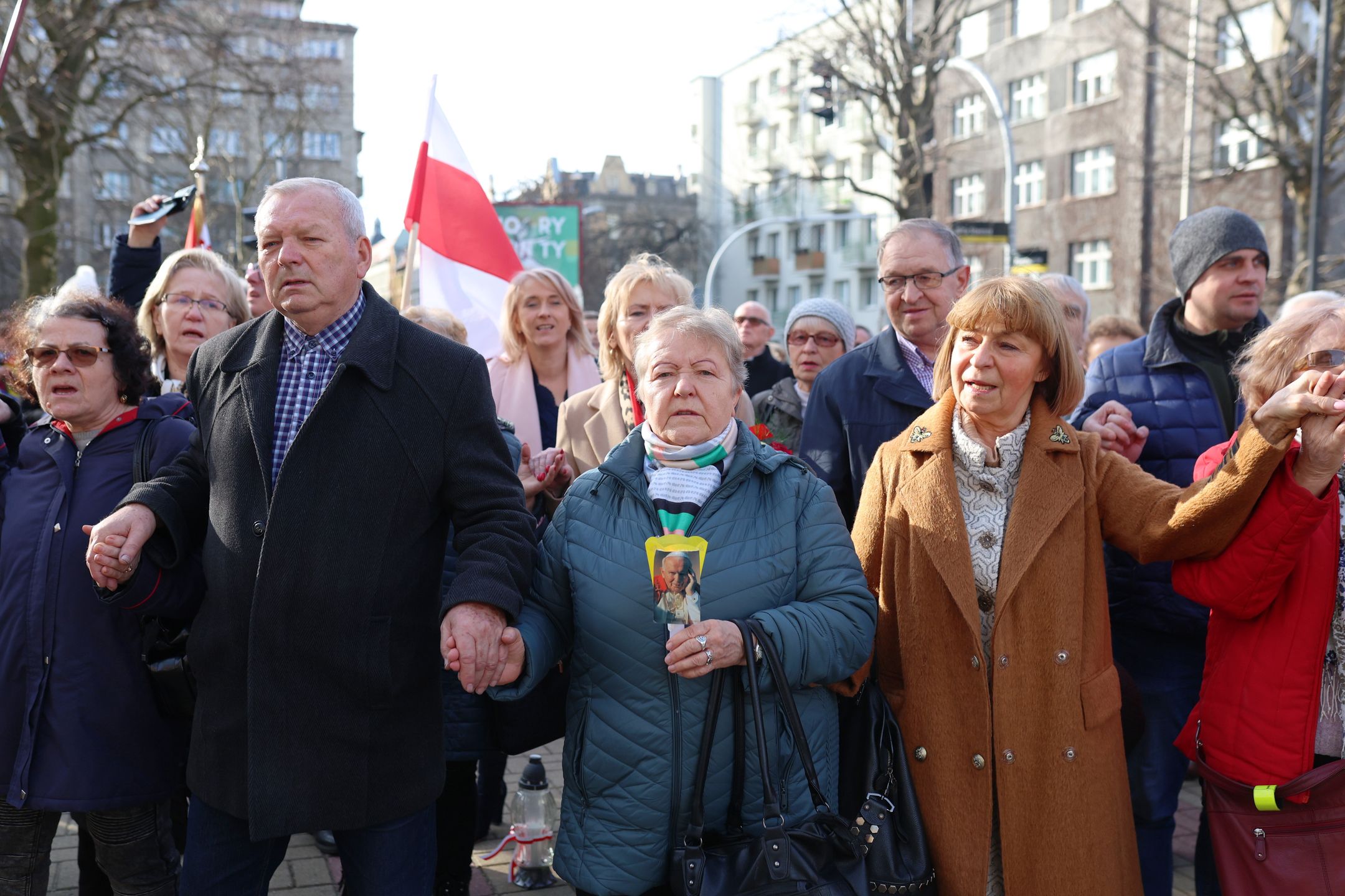 Katowice, 18.03.2023. Uczestnicy marszu w obronie dobrego imienia św. Jana Pawła II, 18 bm. w Katowicach. (amb) PAP/Zbigniew Meissner