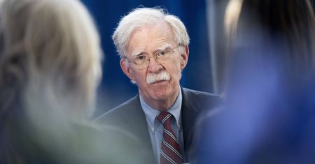 Były doradca Trumpa oskarżony. Bolton miał ujawnić tajne informacje