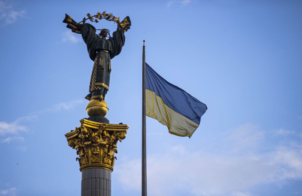 Польща, Литва, Латвія та Естонія хочуть привітати Україну з Днем Незалежності (Photo by Metin Aktas/Anadolu Agency via Getty Images)
