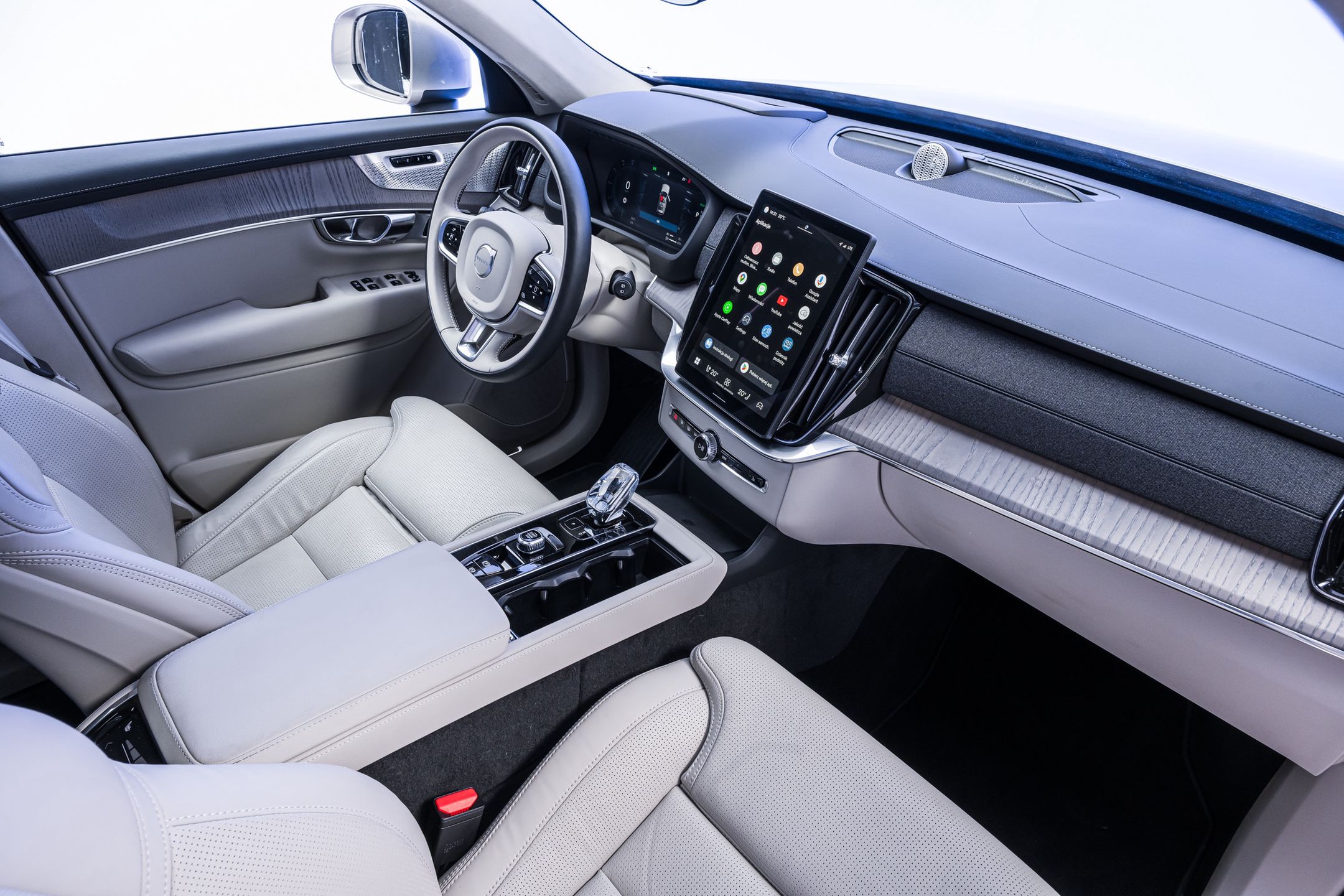 Luksusowy Samochód Roku 2025: Volvo XC90
