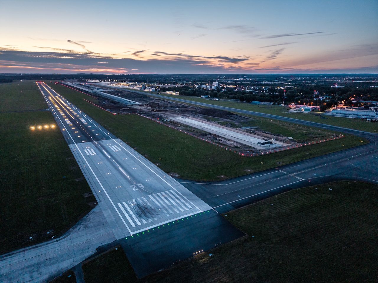 Rozbudowa lotniska we Wrocławiu cały czas trwa