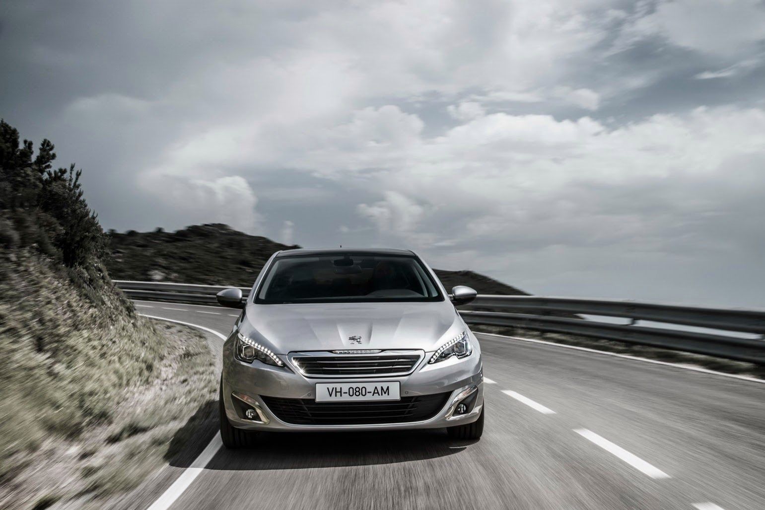 Nowy Peugeot 308 w obszernej galerii zdjęć 85