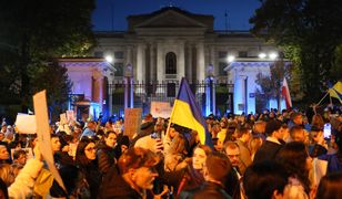 "Putin won!". Manifestacja przed ambasadą Rosji w Warszawie