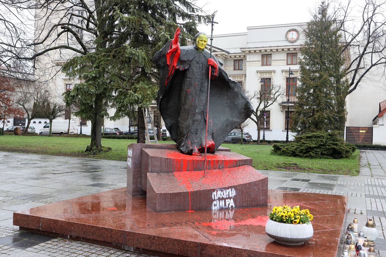 Zniszczył pomnik Jana Pawła II. W końcu usłyszał wyrok