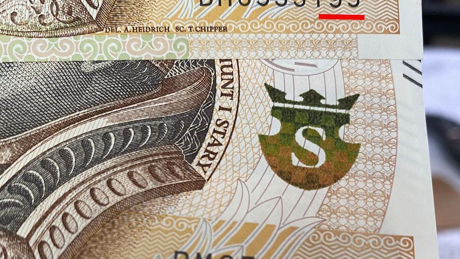 Nowiutkie banknoty w bankomatach. NBP wyjaśnia, co się dzieje