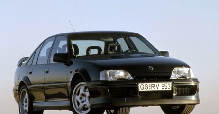 Używany Lotus Omega - bardzo szybki sedan