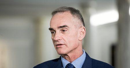 Sprawa Łukasza Mejzy. Senator PiS uderza w rząd: Kolejny dowód na tracenie wiarygodności