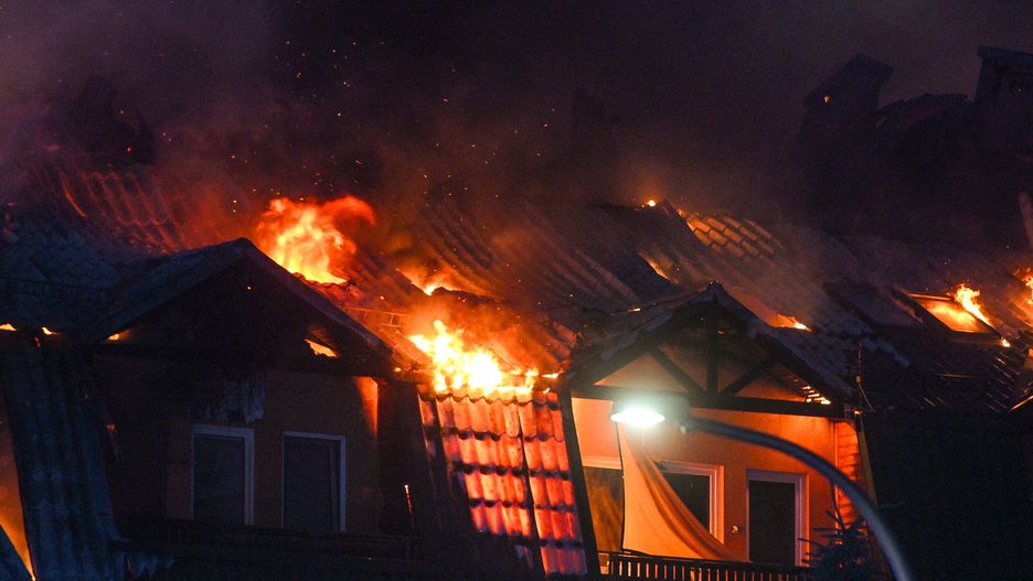 Po�ar dachu budynku mieszkalnego
Marcin Obara
blok, budynek, dach, Powsta�c�w, po�ar
