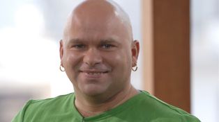 Klaudiusz Sevković po "Big Brotherze" żyje jak KRÓL ŻYCIA. Golf i duży biznes to dla niego chleb powszedni