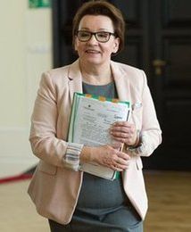 Minister edukacji: przybędzie kilka tysięcy nowych oddziałów i kilka tysięcy nowych etatów