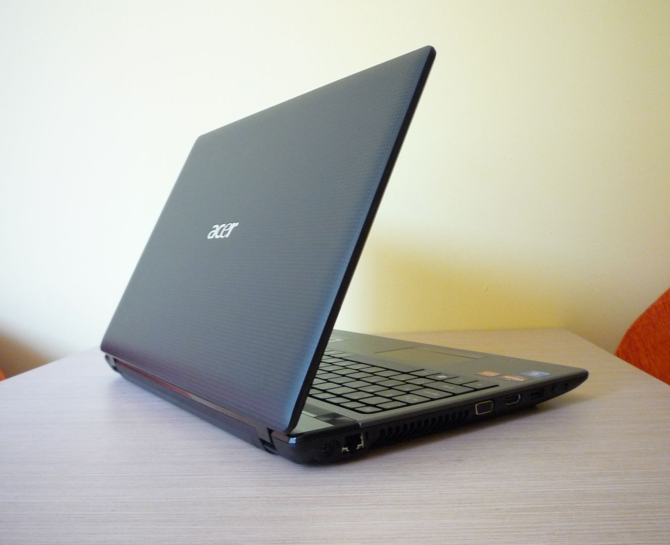 Acer Aspire 5560G - co potrafi laptop z AMD Llano? [test cz. 2] 14