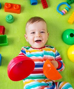Zabawki edukacyjne dla dzieci w wieku 6-12 miesięcy - jakie wybrać?