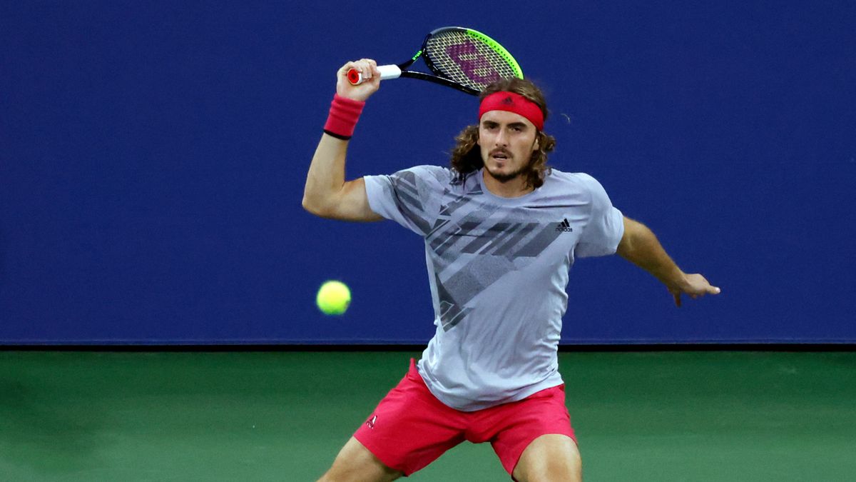 PAP/EPA / JASON SZENES / Na zdjęciu: Stefanos Tsitsipas