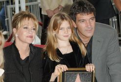 Córka Antonio Banderasa i Melanie Griffith na czerwonym dywanie. Posągowa piękność!