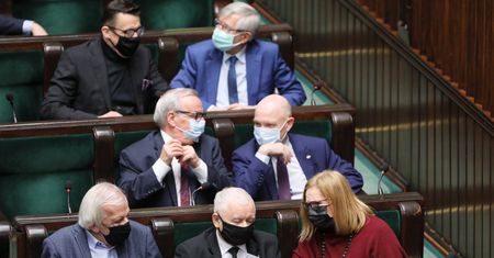 PiS bez szans na trzecią kadencję? Opozycja poprawia notowania