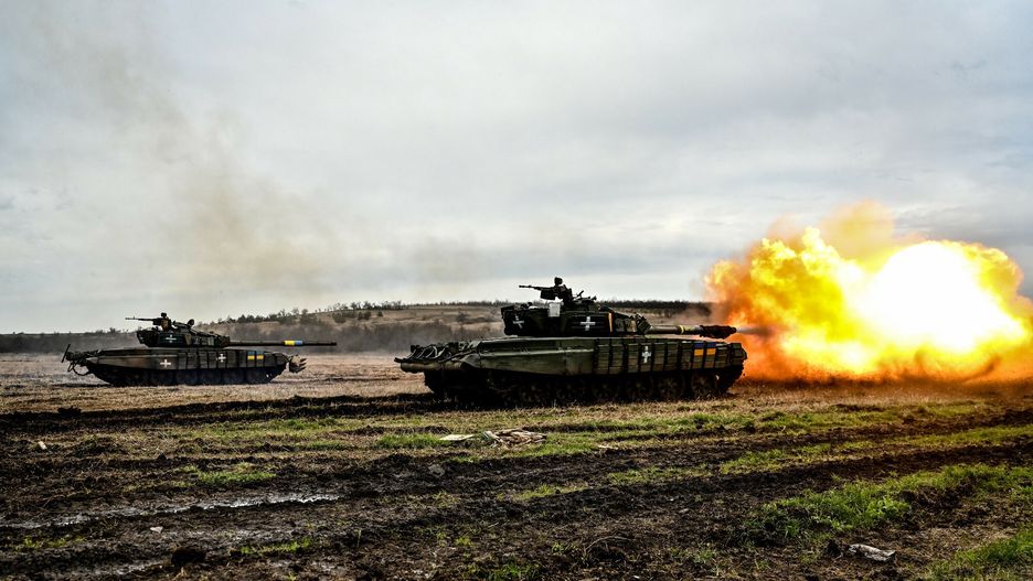 Czo?gi T-72 na wyposa?eniu ukrai?skiej armii
UKRAINE - APRIL 5, 2023 - T-72 tanks are involved in training for offensive operations, Ukraine.
Dmytro Smolienko