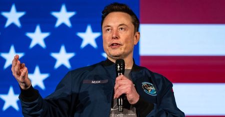 Elon Musk kupił posiadłość za ponad 140 milionów złotych, by zamieszkać z byłymi partnerkami i 11 dziećmi?! Już zdążył ZAREAGOWAĆ