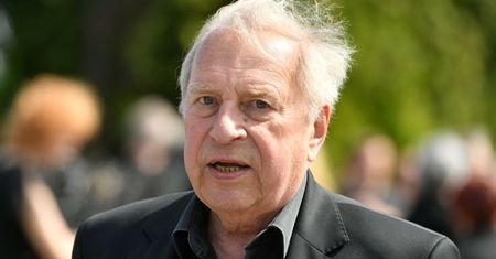 TYLKO NA PUDELKU: Krzysztof Grzegorzewski komentuje wywiad Jerzego Stuhra: "Powinien zachować powściągliwość oraz MILCZENIE"