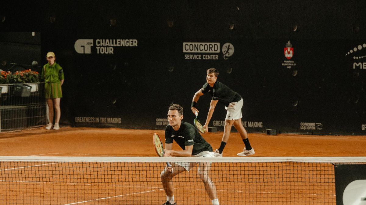 Materiały prasowe / ATP Challenger Iasi / Na zdjęciu: Piotr Matuszewski i Karol Drzewiecki