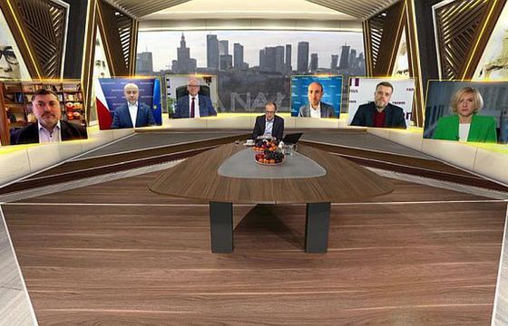 W telewizji goście znów tylko zdalnie, studia filmowe nie przerywają zdjęć