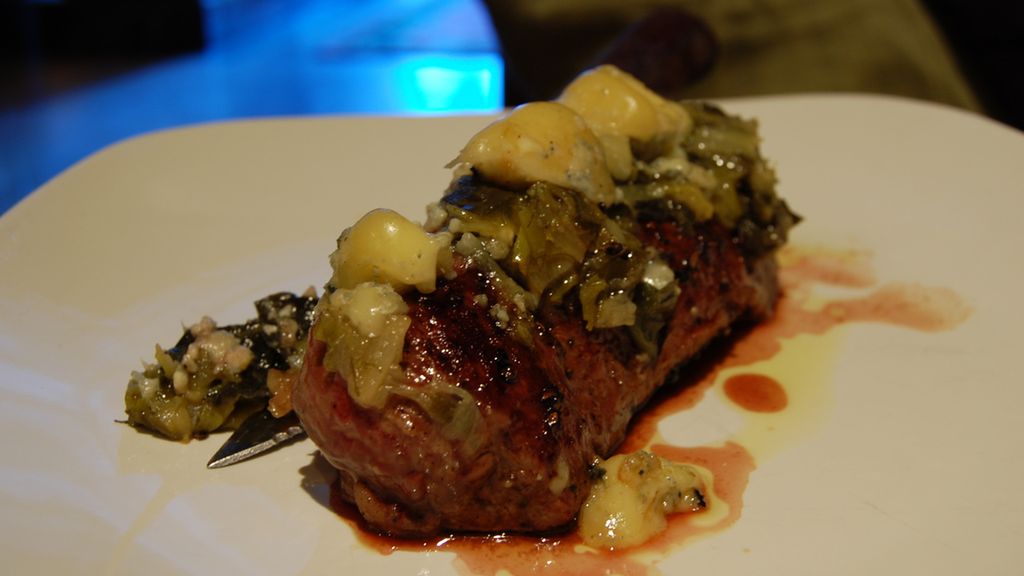 Grillowany rostbef wołowy bez kości (samo mięso)