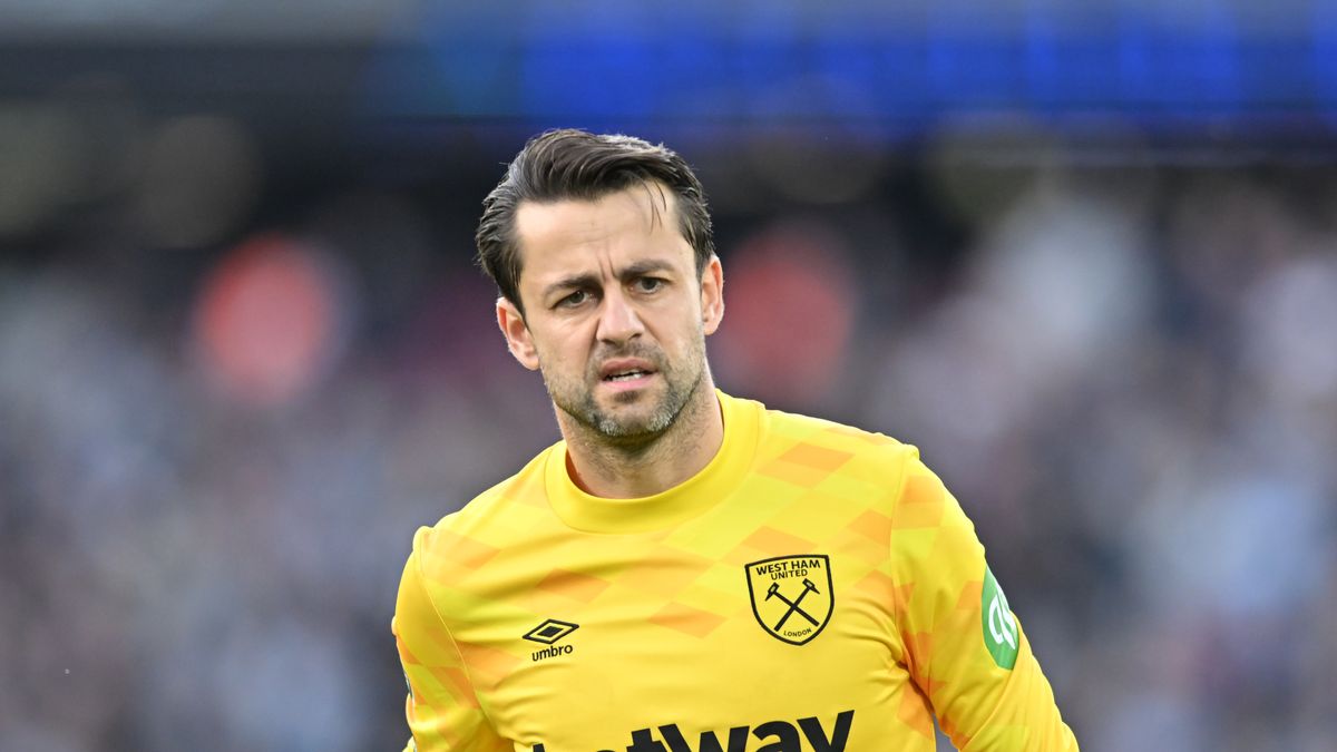 Goalkeeper Lukasz Fabianski (1 West Ham) looks on during the Premier League match between West Ham United and Manchester United at the London Stadium in Stratford, United Kingdom, on October 27, 2024. (Photo by Kevin Hodgson | MI News) (Photo by MI News/NurPhoto via Getty Images)