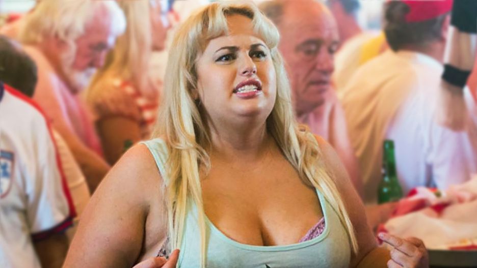 Rebel Wilson w filmie "Grimsby" z 2016 r.