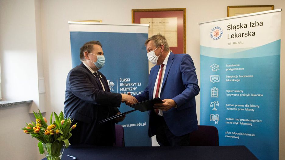 Śląskie. Prof. Tomasz Szczepański i dr Tadeusz Urban podpisali 30 marca porozumienie o współpracy.
