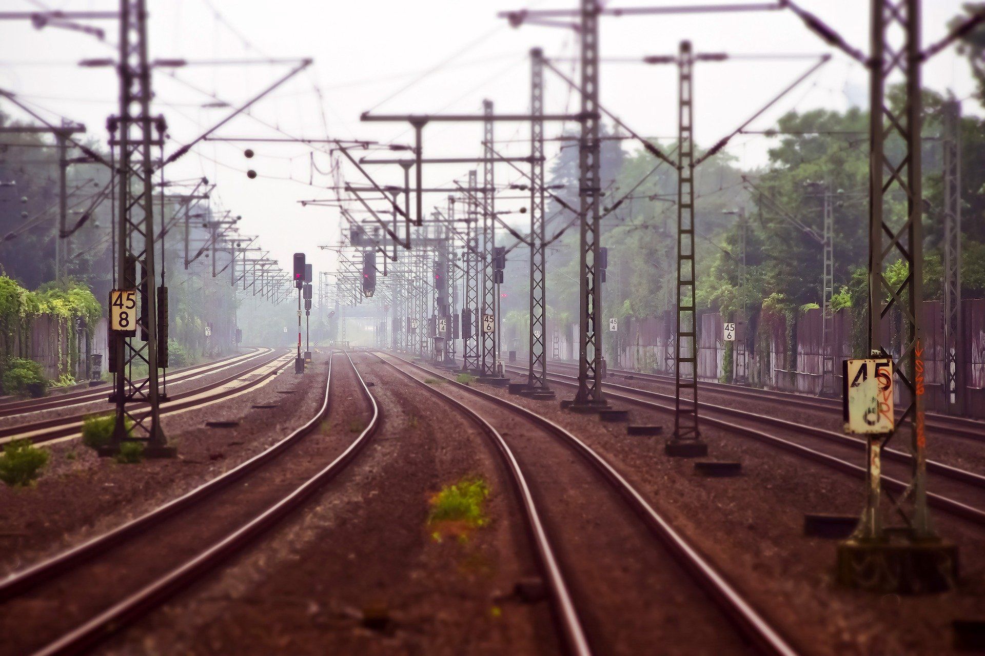 Śląsk. Czerwionka-Leszczyny: Wykoleiły się dwa wagony Intercity 