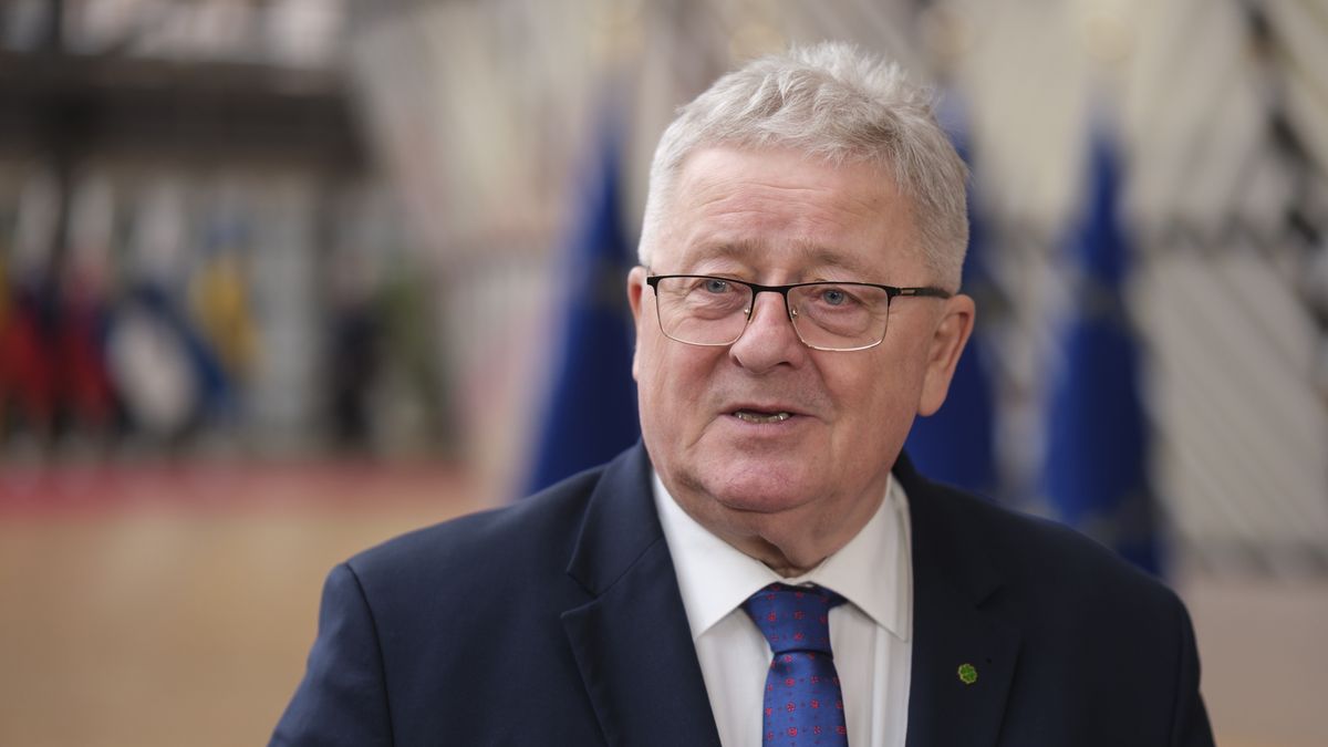 BRUSSELS, BELGIUM - MARCH 24 : Polish Minister of Agriculture and Rural Development, President of the Council Czeslaw Adam Siekierski talks to media  prior the start of an EU Agriculture Ministers meeting in the Europa, the EU Council headquarter on March 24, 2025 in Brussels, Belgium. The Council will hold a public policy debate on the Communication on a Vision for agriculture and food, published by the European Commission on 19 February 2025. Over the course of an informal lunch, fisheries ministers will discuss the future of the Common fisheries policy. (Photo by Thierry Monasse/Getty Images)