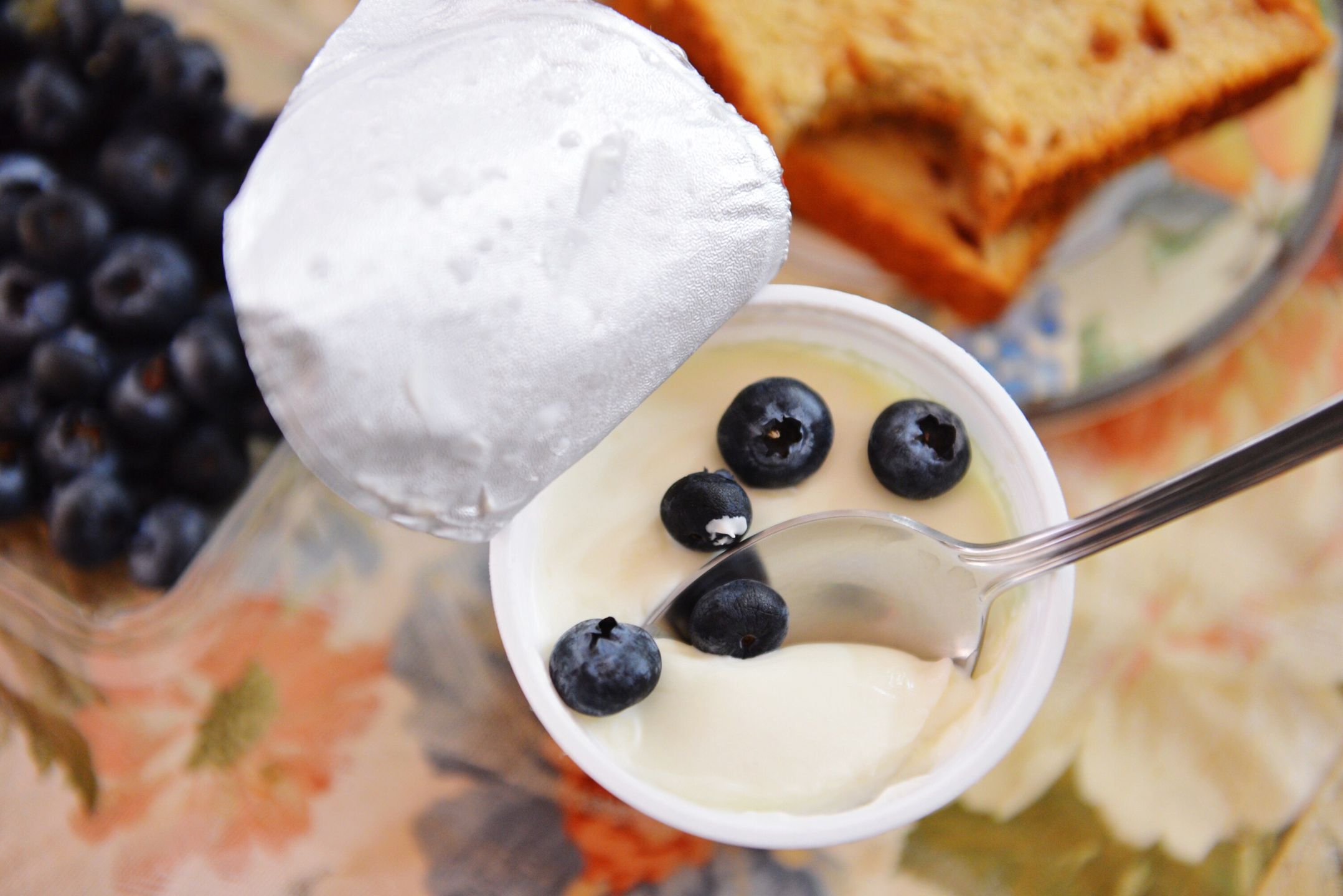 Jogurt z owocami