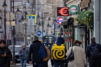 Antywojenne materiały na stronie rosyjskiego dziennika. Były tam przez 10 min