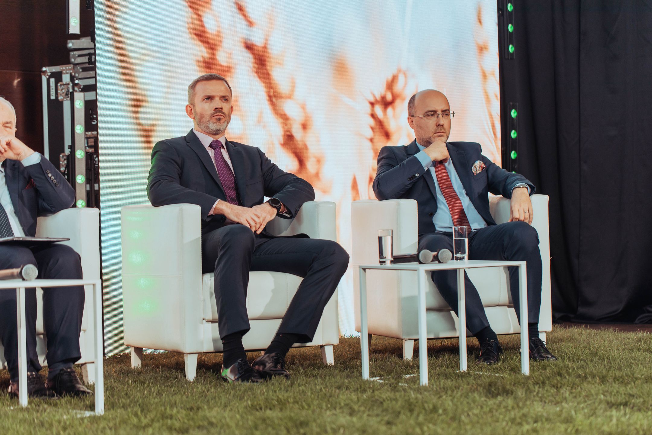 Łukasz Beresiński (w środku), Dyrektor Departamentu Analiz Branżowych Bank Gospodarstwa Krajowego