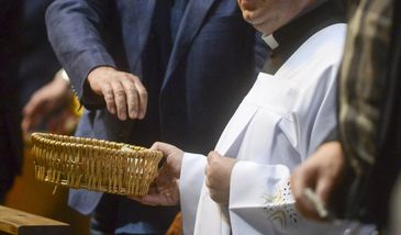 Kościoły powinny być zamknięte na Wielkanoc. Tak uważa ekspertka