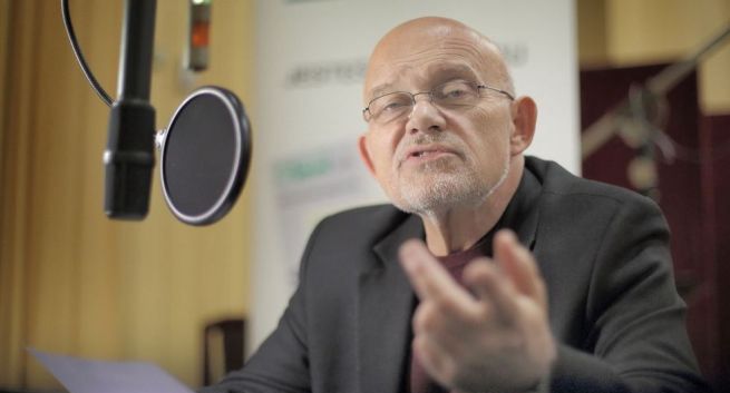 Nowa radiowa powieść w Dwójce: „Nadberezyńcy”. Czyta Adam Ferency