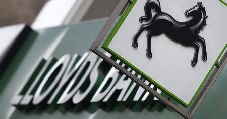Lloyds Bank upokorzony przez hakerów. Tysiące klientów nie miało dostępu do kont