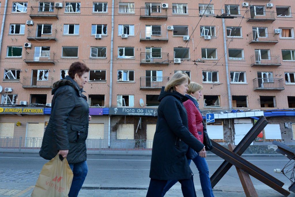 Próbują wrócić do normalności. W Kijowie otwarto część atrakcji