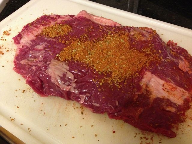 Surowa łata z wołowiny nowozelandzkiej (mięso i tłuszcz)