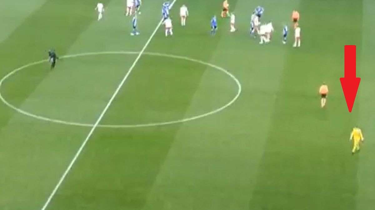 Twitter / Szczęsny wściekły schodzi do szatni po meczu