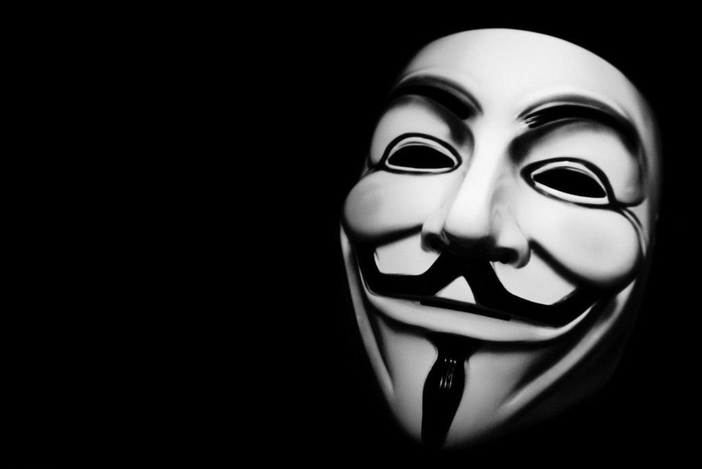 Uliczny „haktywizm”: podczas Marszu Miliona Masek, Anonymous przypomnieli światu o twórcy WikiLeaks