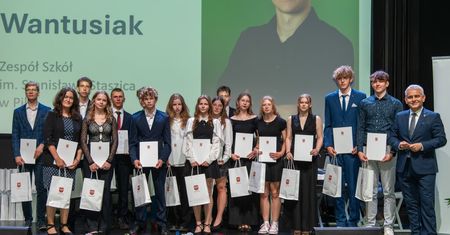 Zakończenie roku szkolnego ze stypendiami starosty
