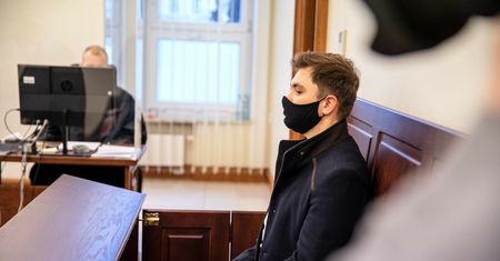 Prokuratura zaskarżyła uniewinnienie. Syn muzyka disco polo odpowie za znieważenie sędzi