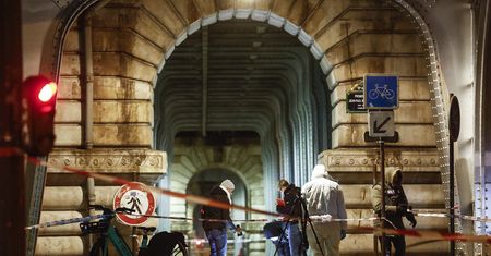 Atak nożownika w Paryżu. Nie żyje turysta