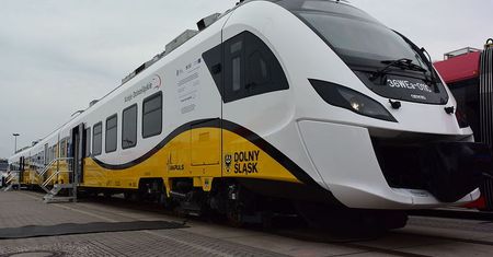 Koleje Dolnośląskie podpisały umowę na pięć nowych pociągów za 96 mln zł