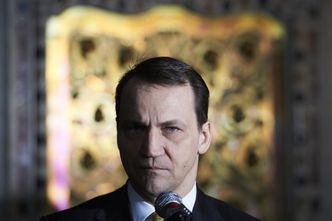 Minister Sikorski: "W Polsce jest chaos i kicz"